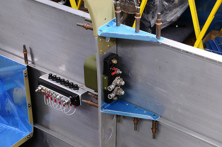 2009.01.12_-_RV-8_-_Ground_Power_Plug_Reenforcement_(1).jpg