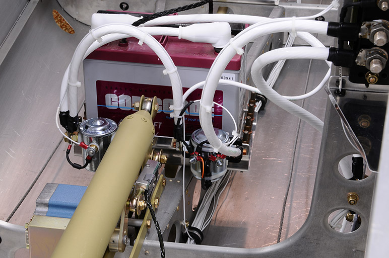 2009.01.25_-_RV-8_-_High-Current_Wiring_Completed_(7).jpg