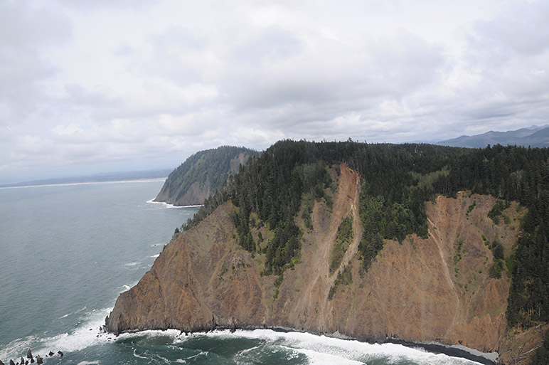 2010.04.30_-_RV-8_-_Trip_To_Vernonia,_RV_Checkout_Day_2_-_Session_2,_Flight_To_Oregon_Coast_(6).jpg