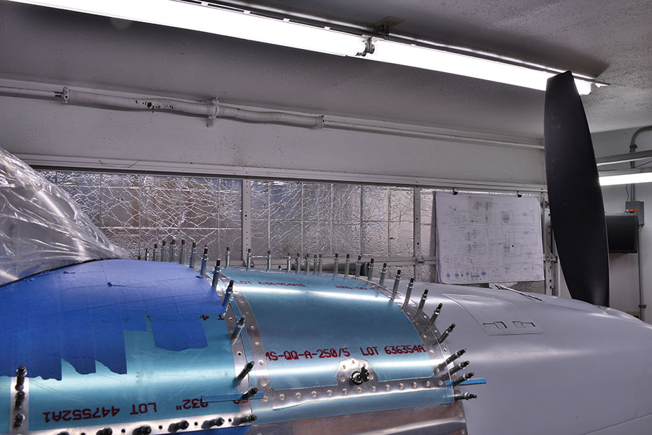 2014.06.29_-_RV-8_-_Rebuild_-_Front_Baggage_Door_-_Assembly_&_Lift_Strut_Installation_(10).jpg