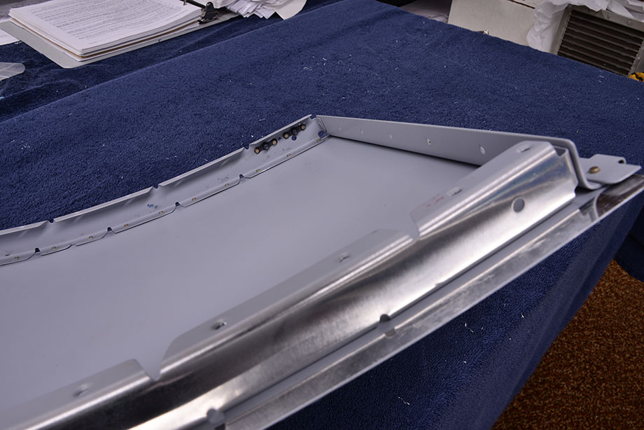 2014.06.29_-_RV-8_-_Rebuild_-_Front_Baggage_Door_-_Assembly_&_Lift_Strut_Installation_(5).jpg